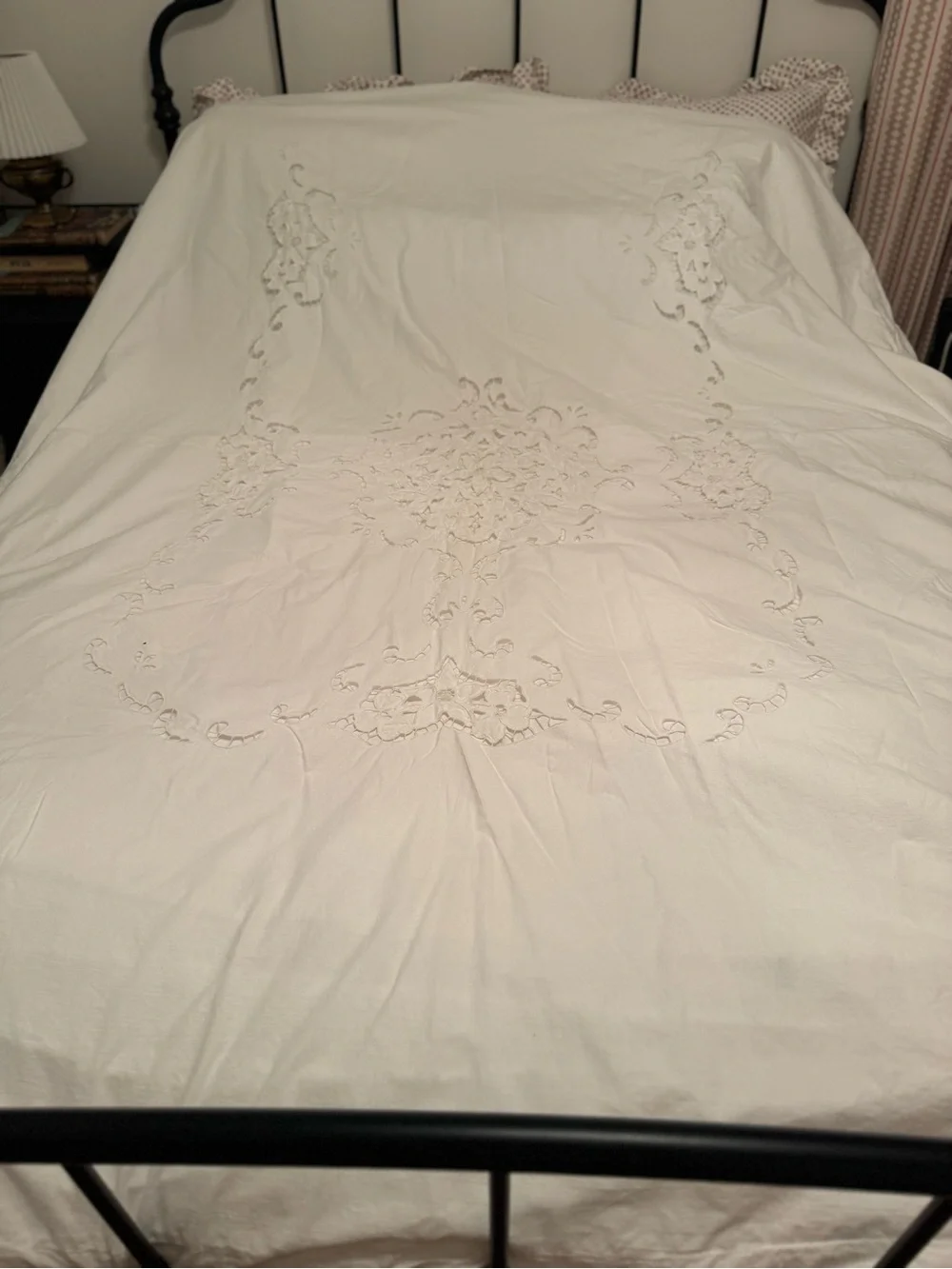 Vintage  |  IMPERIAL ELEGANCE / ShabbyWhite  Embroid scalloped edge Duvet Cover/